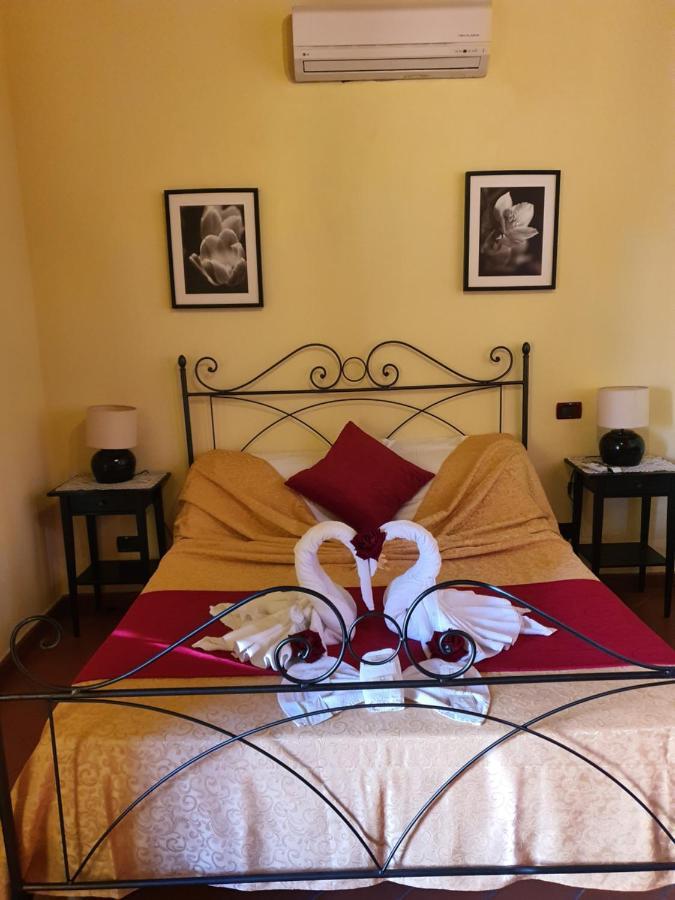 Window To The Tower Bed and Breakfast Πίζα Δωμάτιο φωτογραφία