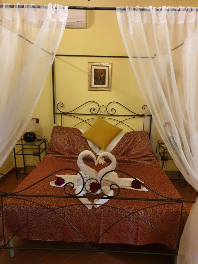 Window To The Tower Bed and Breakfast Πίζα Δωμάτιο φωτογραφία